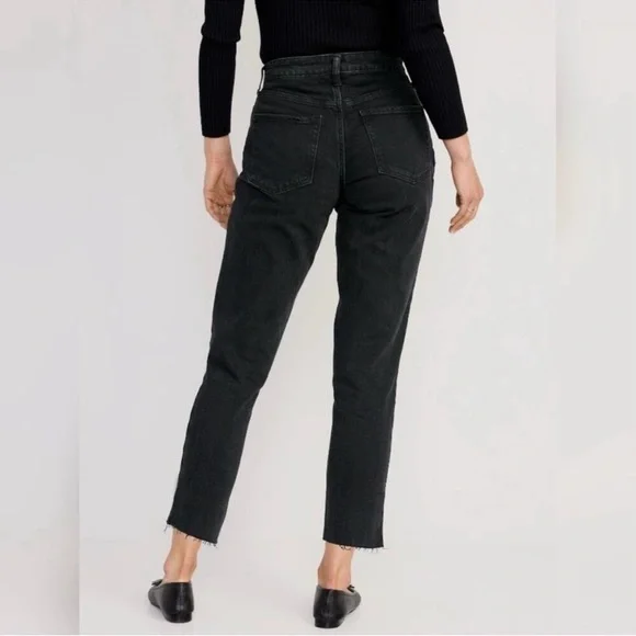 Old Navy OG Straight High Rise Jeans in Black. Women’s 4 Petite - Picture 2 of 13
